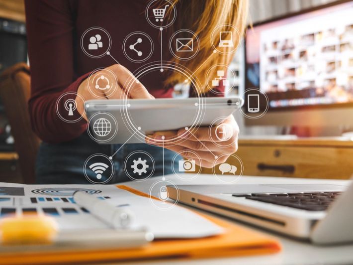 انشاء وتصميم مواقع